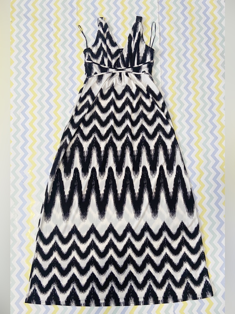 Papillon Blanc Black & White Zigzag Maxi Dress - Picture 3 of 7